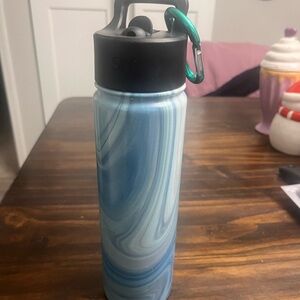 Slim Swirl Pattern Water Bottle with Carabiner